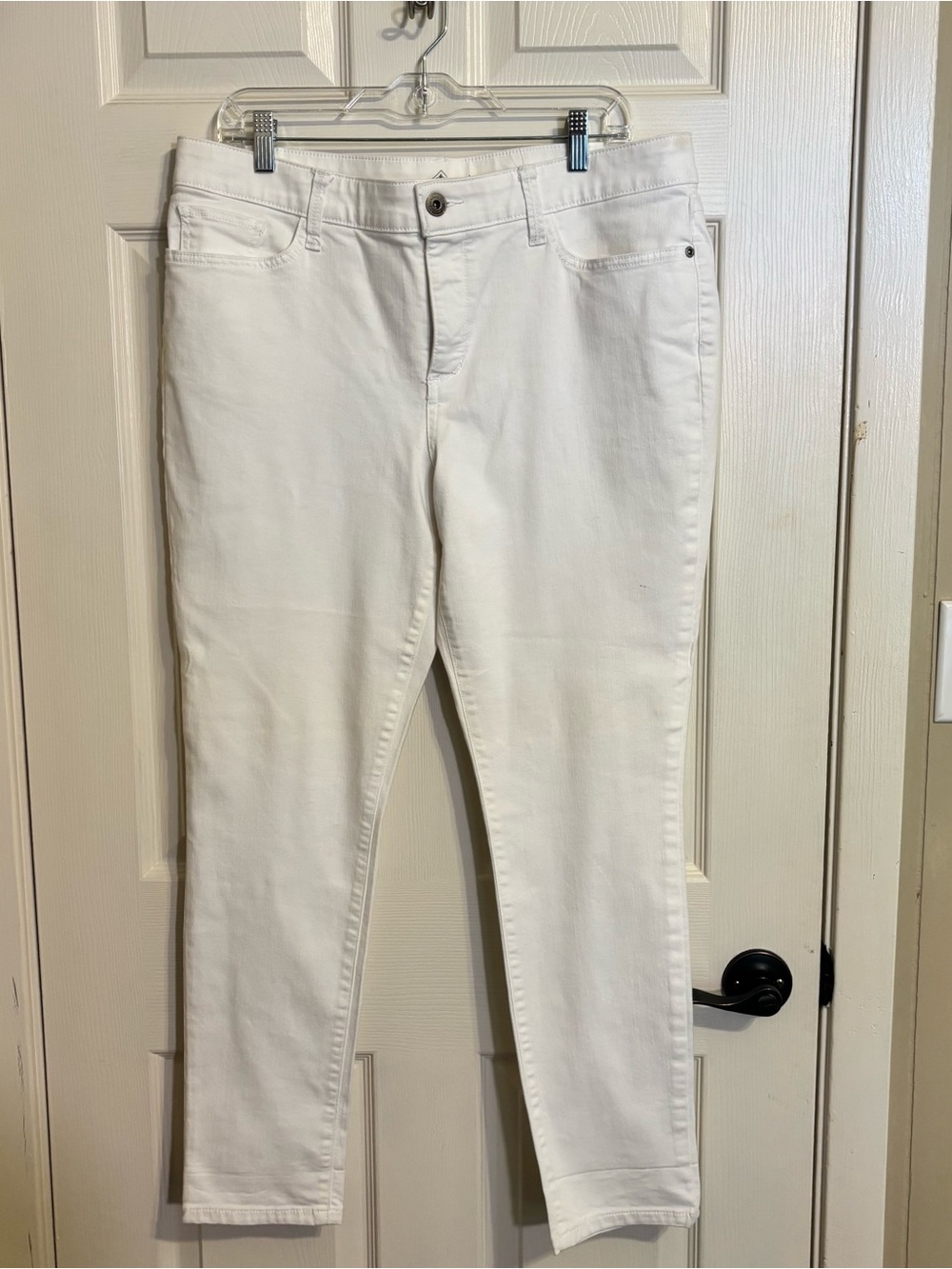 St. John's Bay White Skinny Jeans - Clean Slim Leg Size 14